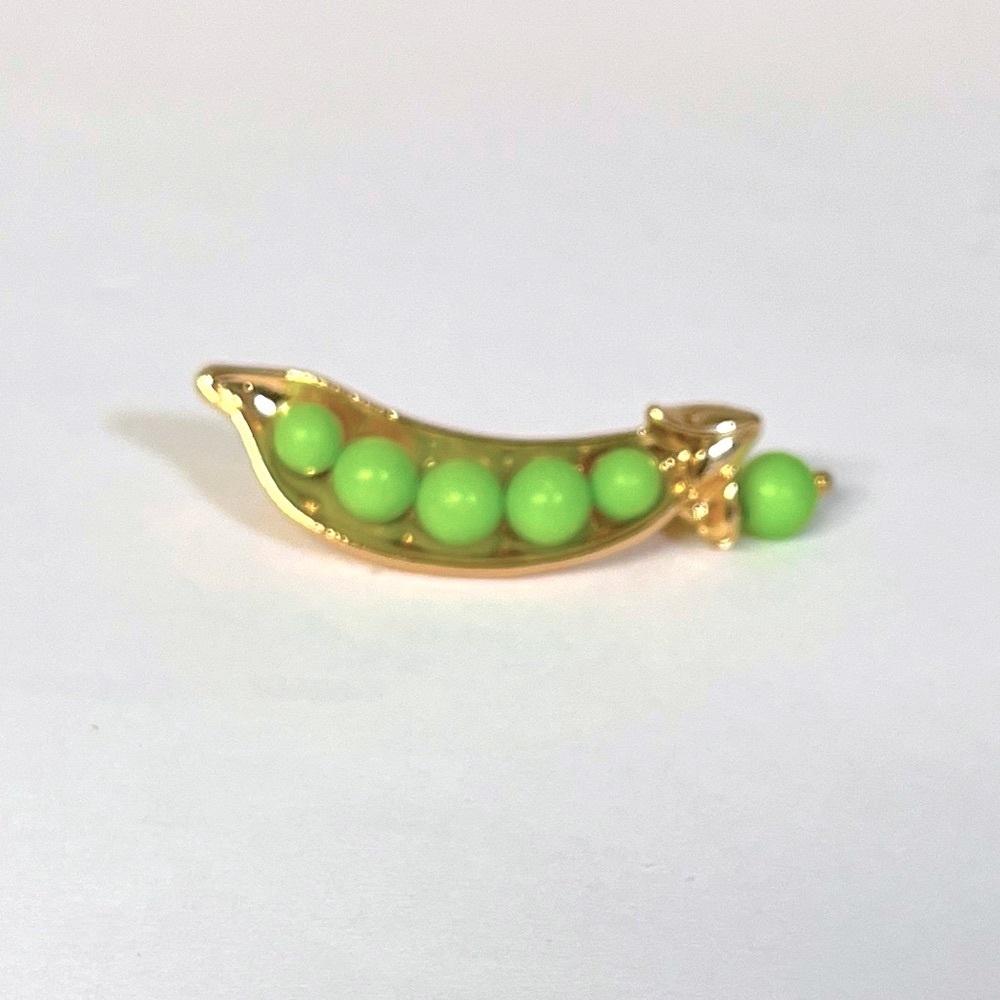 Brooch- NIP, peas in a pod, one dangles, 1.5 x.5”,   green beads on golden base